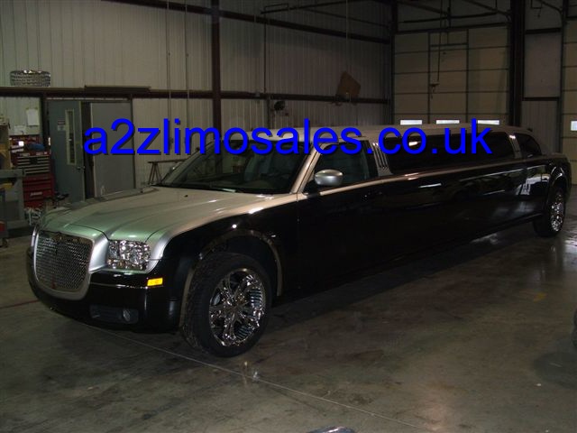 Chrysler 300c Limousine. Chrysler 300C Limo